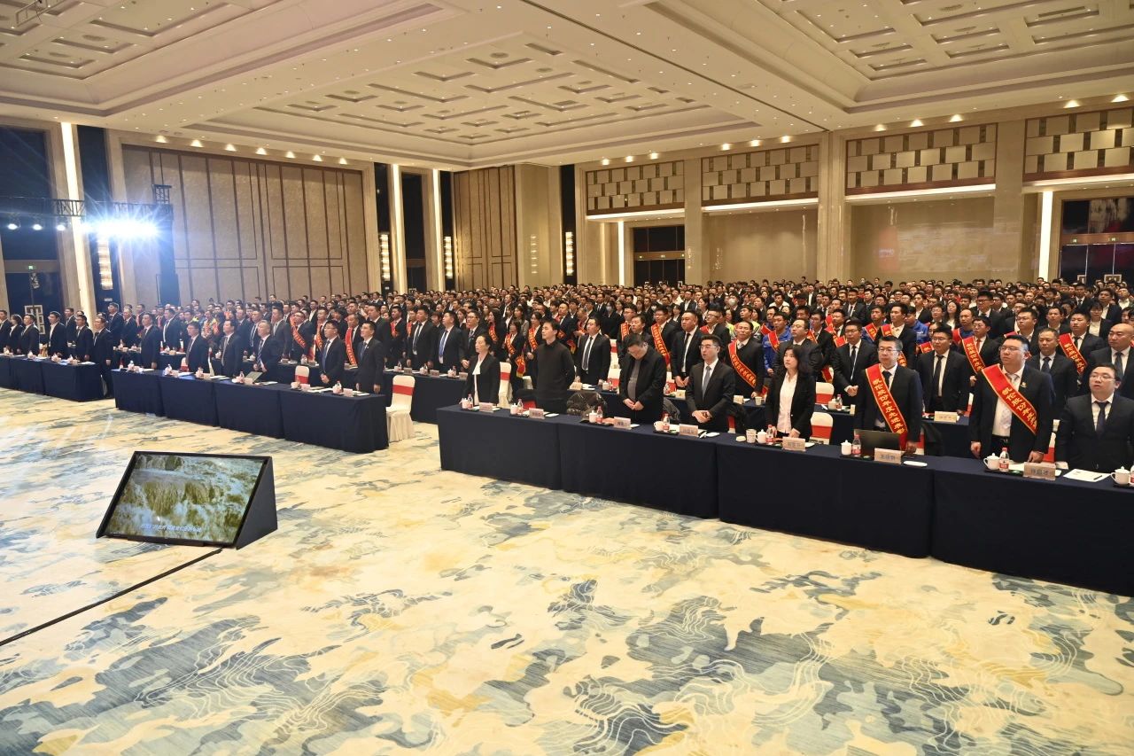 Компания Canlon успешно провела ежегодное итоговое награждение 2023 года и новогоднее мобилизационное собрание 2024 года