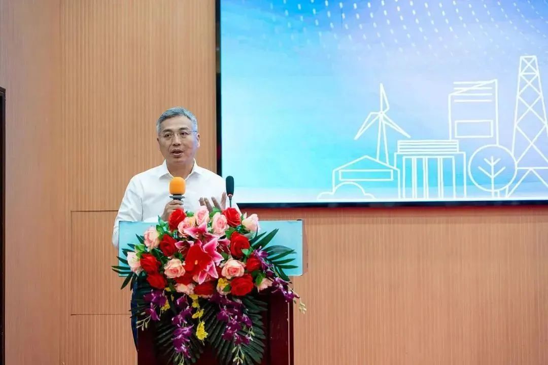 Инновационный технологический семинар с устойчивым к инновационной металлической крыше.