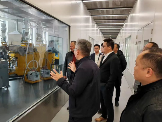 Фокус Канлон |Фокус на развитии интегрированной фотоэлектрической системы зданий - посещение научно-исследовательского института BIPV в дельте реки Янцзы CANLON