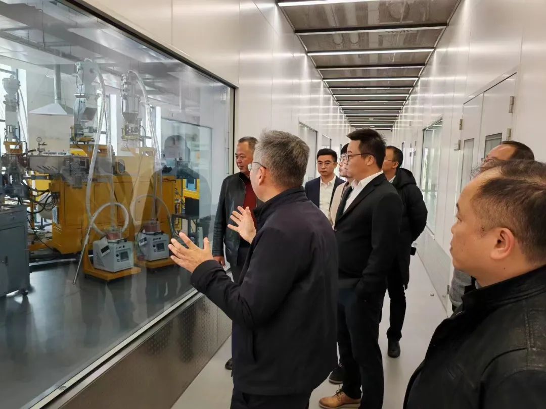 Научно-исследовательский институт BIPV в дельте реки Янцзы посетил Canlon Group