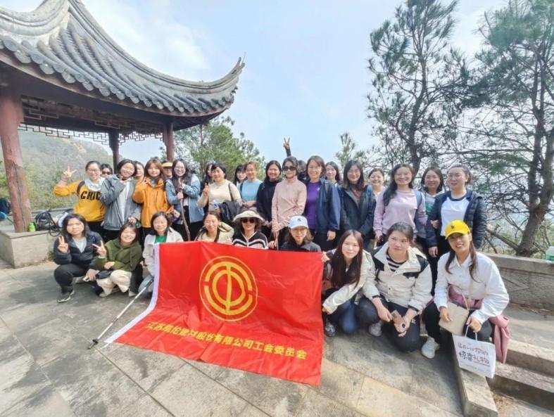 3.8 Международный женский день | Преодоление всех препятствий, с вами с ума! В год змеи богини Канлона бросают вызов 'Золотая линия змеи '!