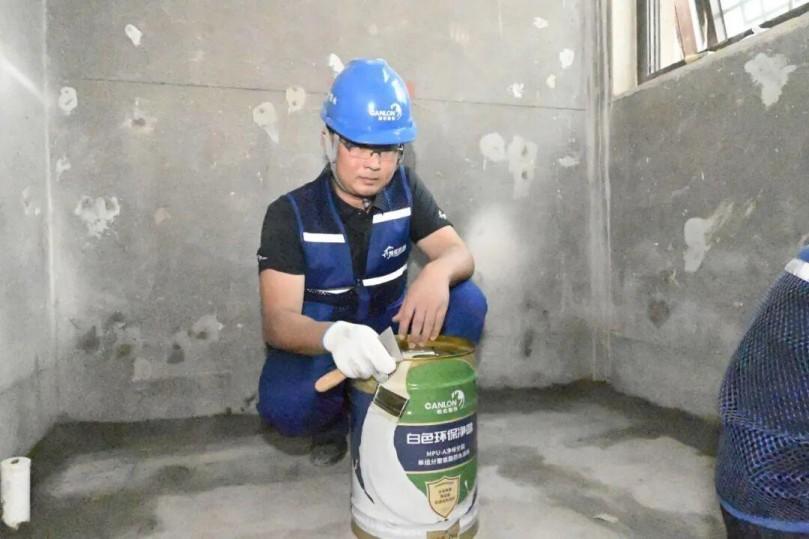 Мини-урок по гидроизоляции | Материаловедение: как выбрать полиуретан для ванных комнат? В чем разница между полиуретаном, наполненным растворителем, и полиуретаном, не содержащим растворителей?