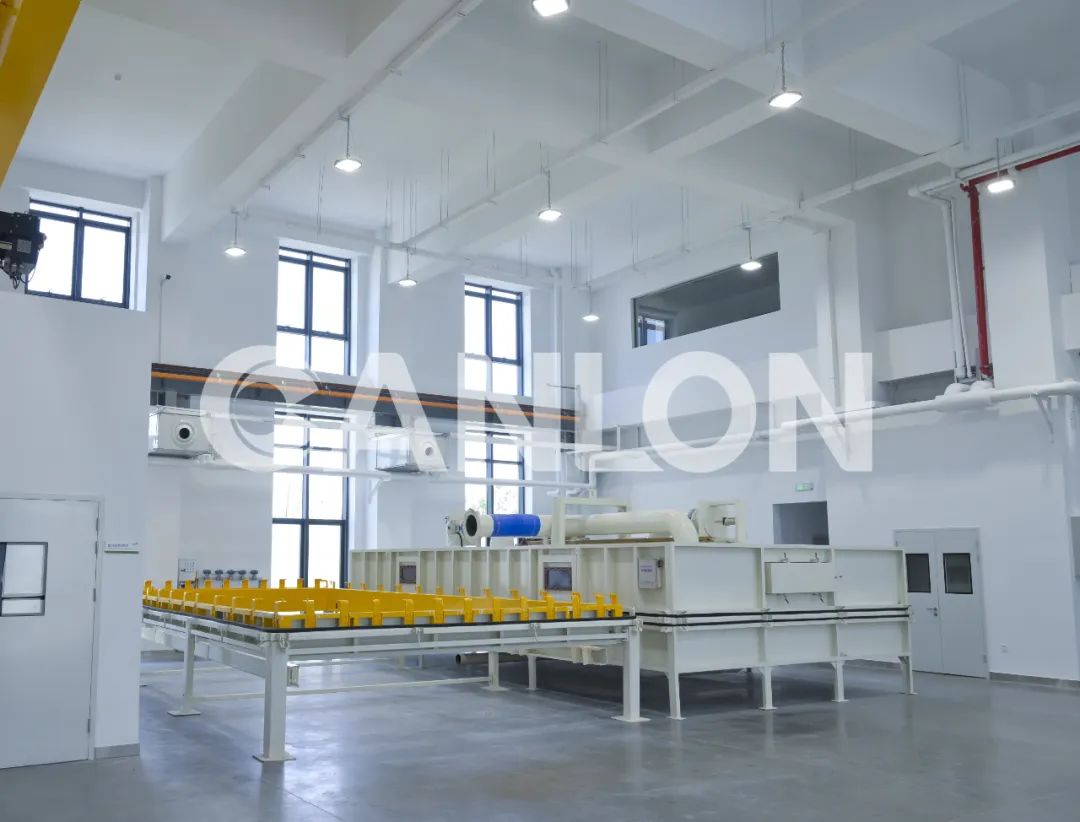 Стенд для испытаний гидроизоляции Canlon на устойчивость к ветровым нагрузкам