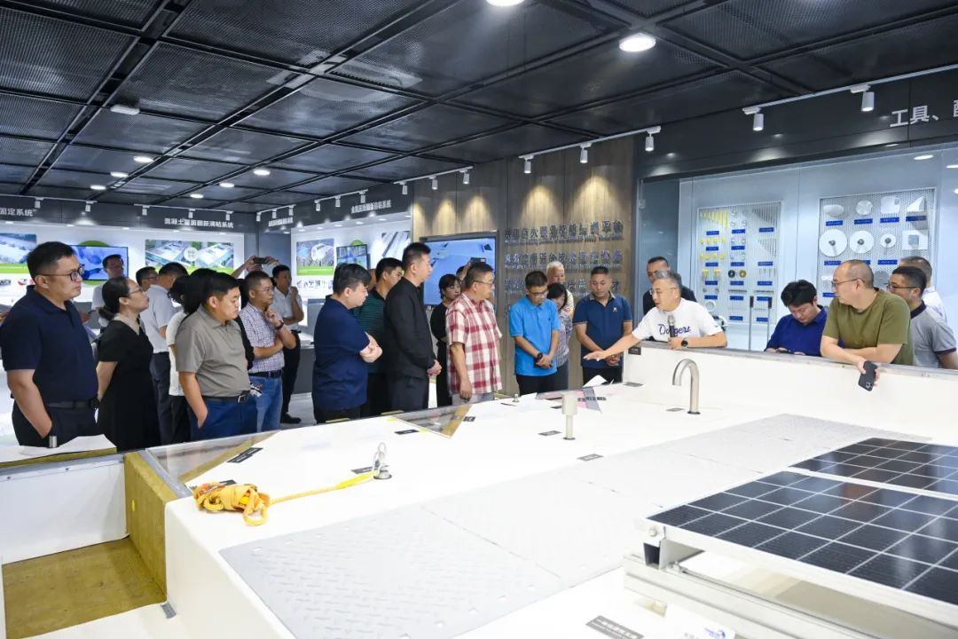 гости-выпускники посетили Научно-исследовательский институт перспективных технологий CANLON