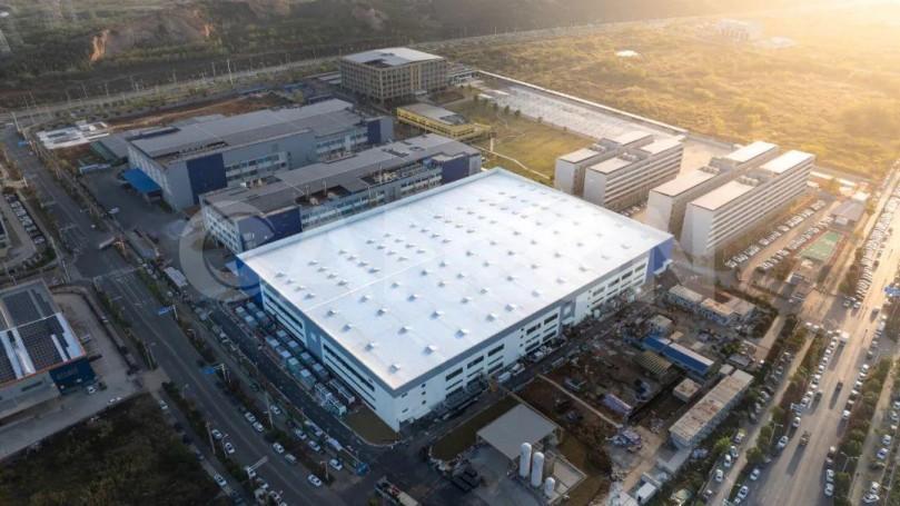 Хонор Кэнлон | Canlon New Energy получила награду «Влиятельное предприятие промышленного и коммерческого фотоэлектрического бренда 2025 года»