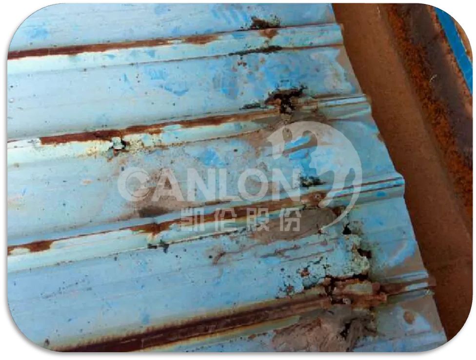 течь металлической крыши