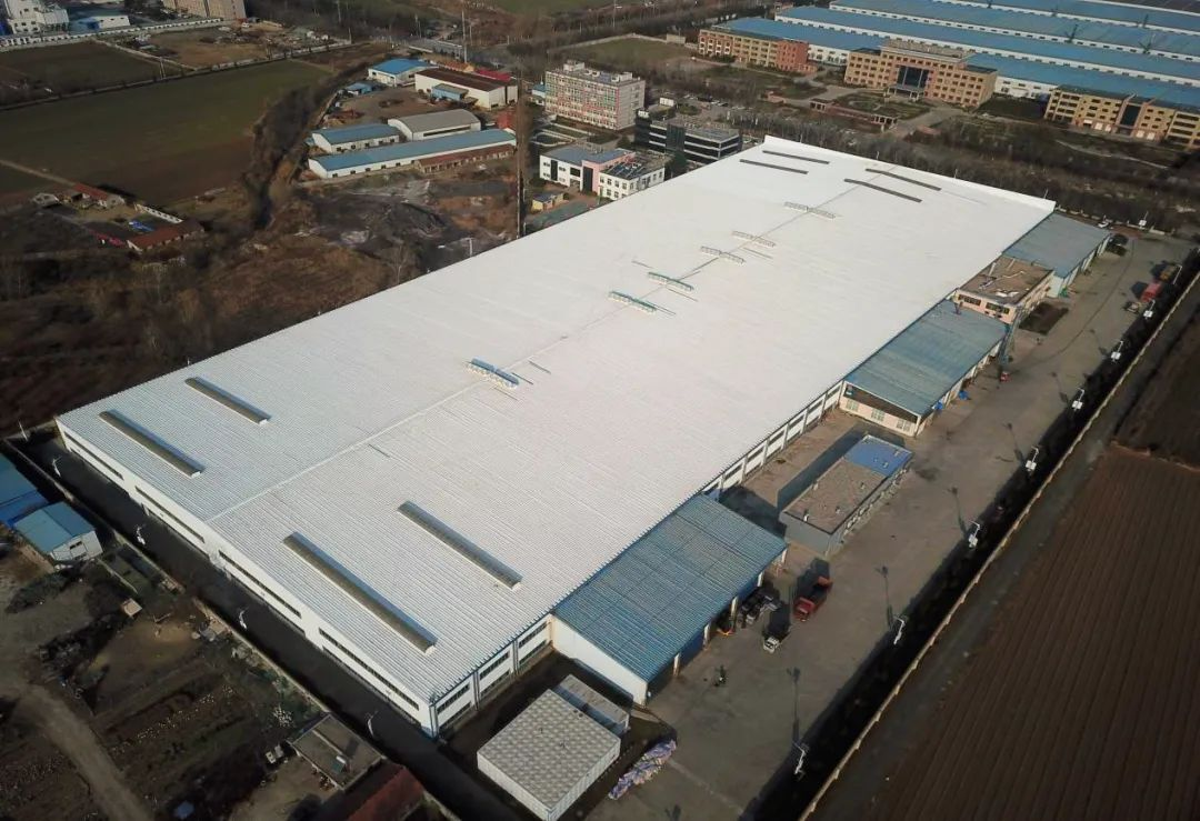 Ремесленник Канлон |Старая стальная крыша, которая подвергалась воздействию солнца и дождя в течение 12 лет, команде Canlon потребовался всего один месяц, чтобы она выглядела совершенно новой!