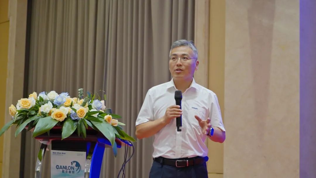 Г-н Ли Чжунжэнь CANLON Генеральный директор